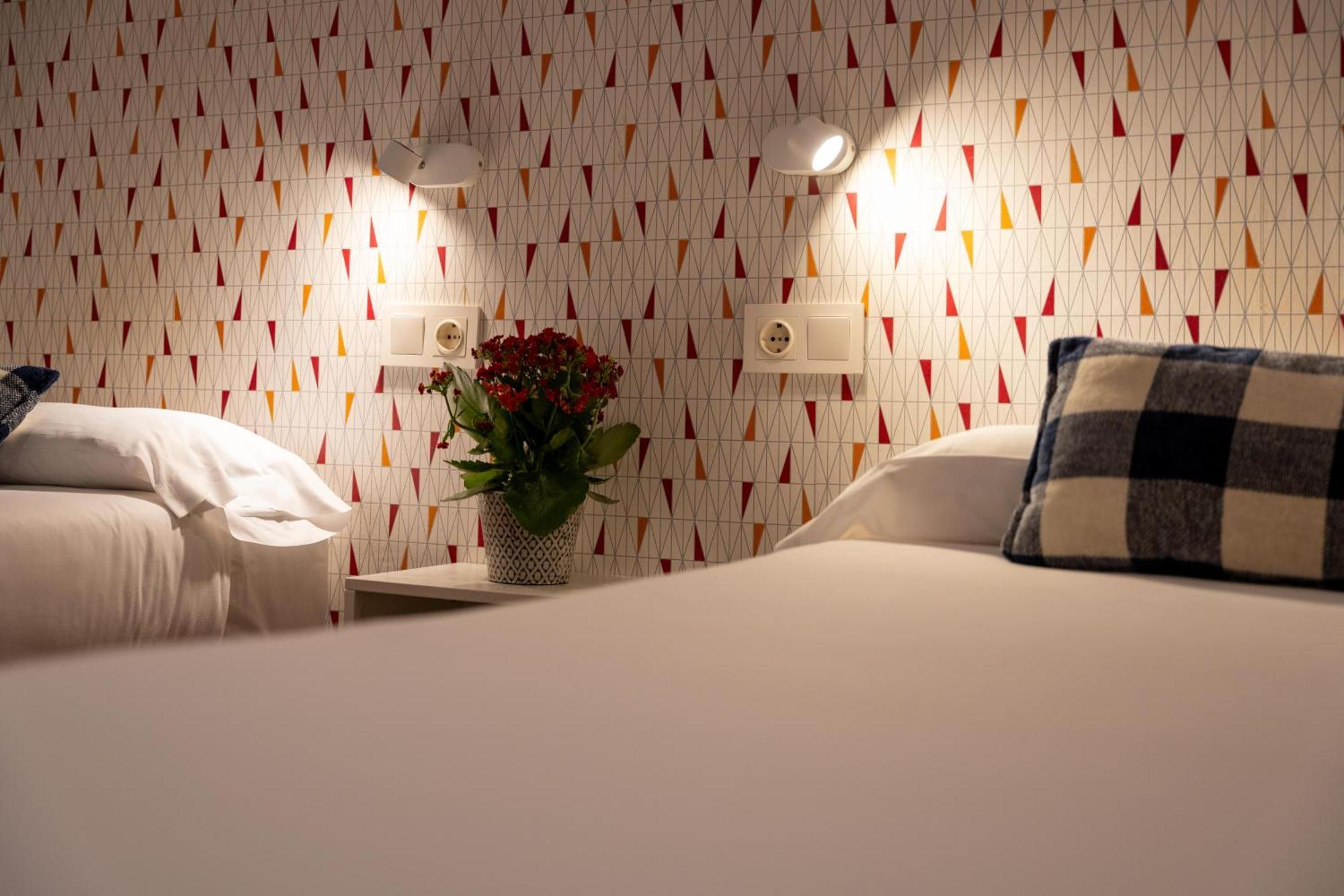 The Central House Barcelona Gracia Bagian luar foto