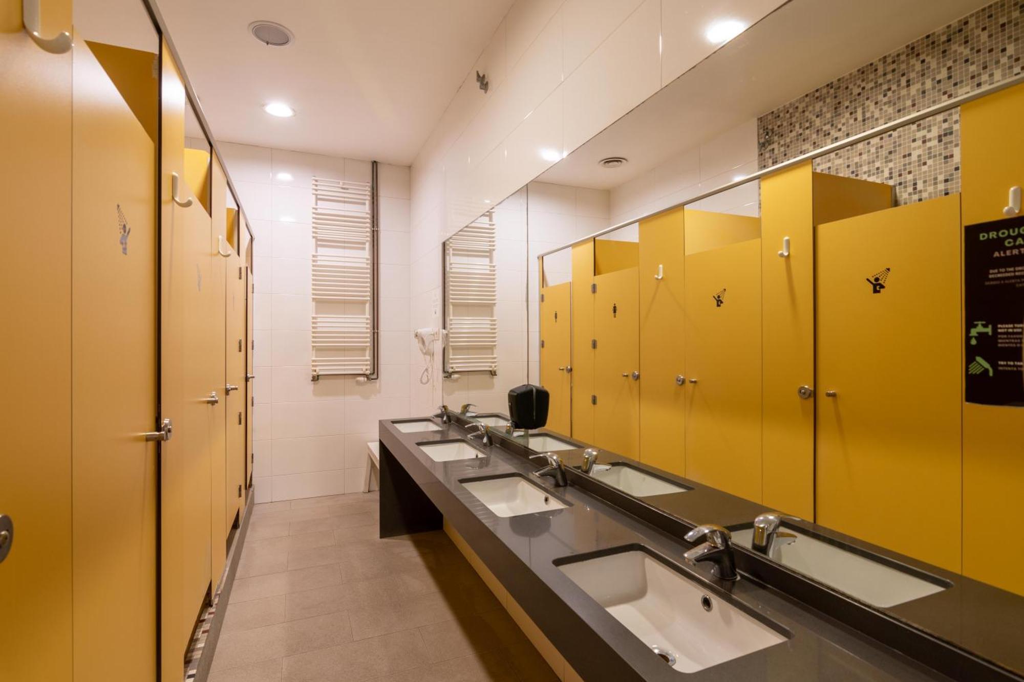 The Central House Barcelona Gracia Bagian luar foto